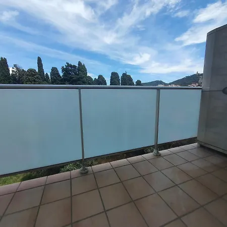 Penthouse 布拉内斯